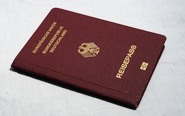 Un Reisepass, passeport allemand.